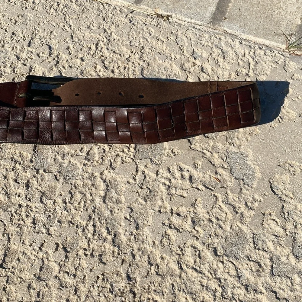 Aeropostale woven leather belt brown with basket weave & antiqued brass buckle